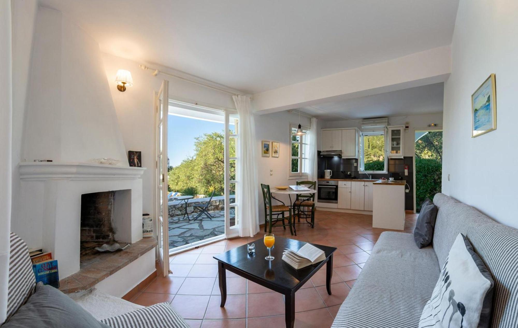 Agios Nikitas Villas Buitenkant foto